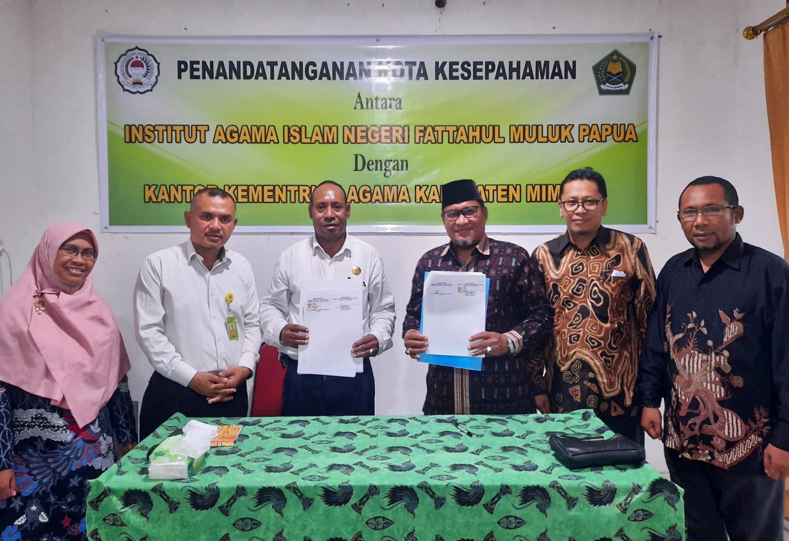 Kemenag Mimika Teken Kerjasama Dengan PPs IAIN Papua - IAIN Fattahul ...